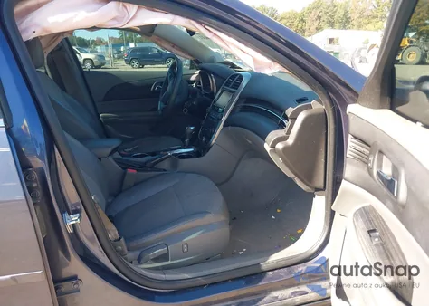 2015 Chevrolet Malibu 1Lt из США, поврежденный, VIN 1G11C5SL8FF338230